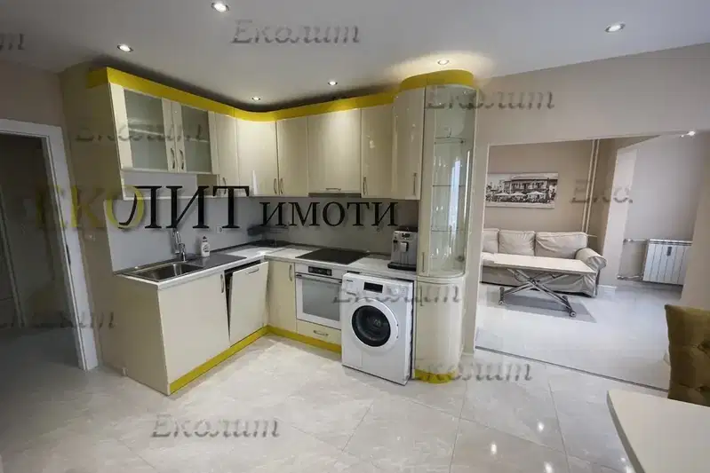 Three-room apartment with panoramic terrace in Strelbishte, Sofia