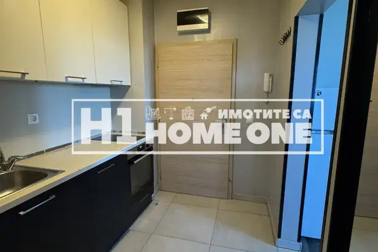 One-room apartment in Studentski Grad with balcony and elevator