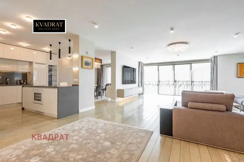 4-bedroom apartment in Sofia, Studentski Grad