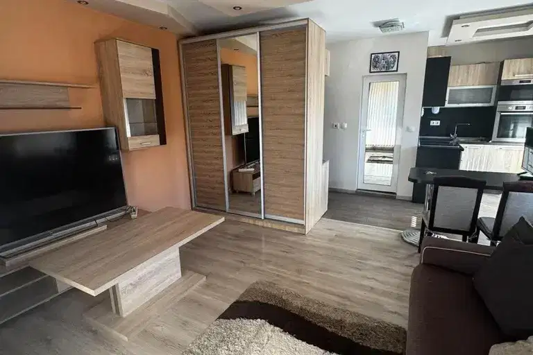 One-room apartment with terrace in Studentski Grad, Sofia