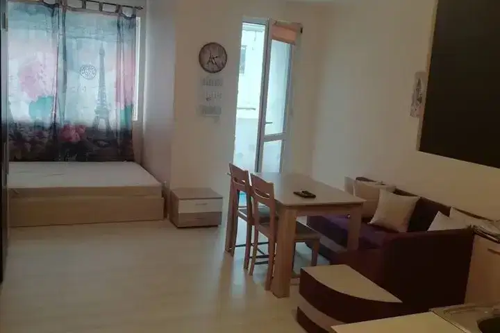 One-room apartment in Studentski Grad with terrace