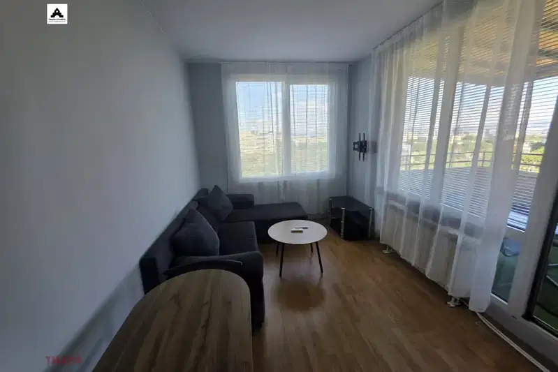 One-room apartment in Studentski Grad with large terrace