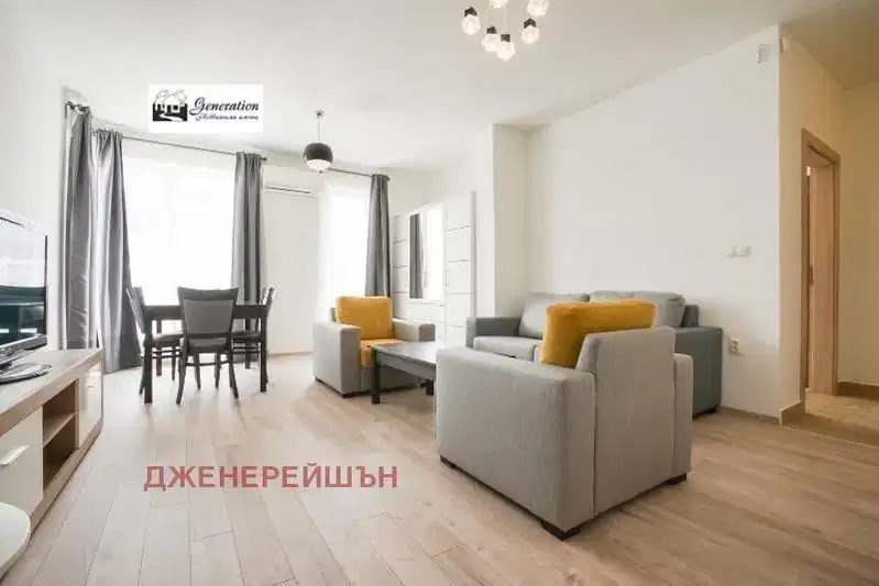 Двустаен апартамент в Студентски град с тераса и паркинг