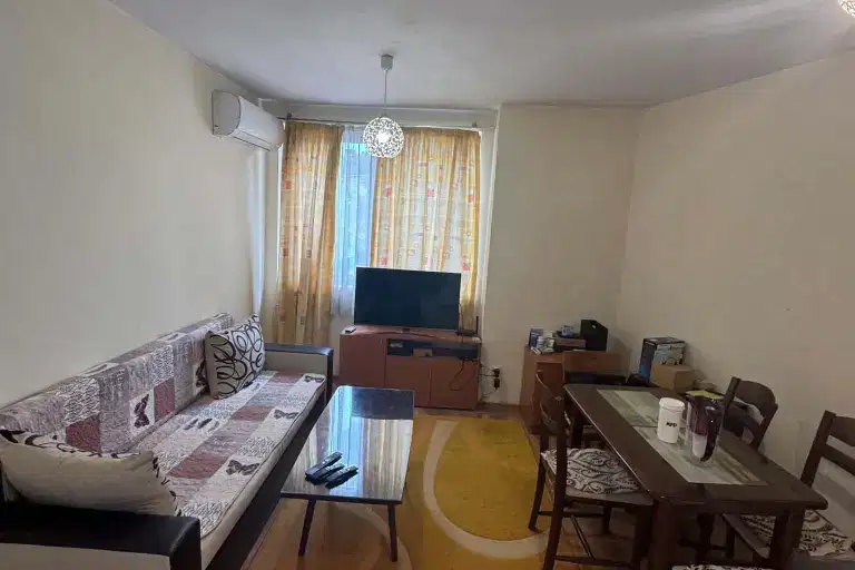 Three-room apartment with terrace in Studentski Grad, Sofia