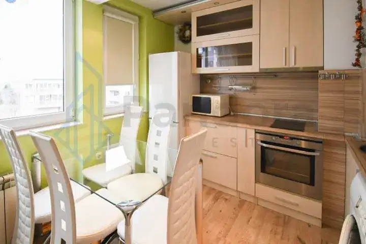 Three-room apartment with terrace in Studentski Grad, Sofia