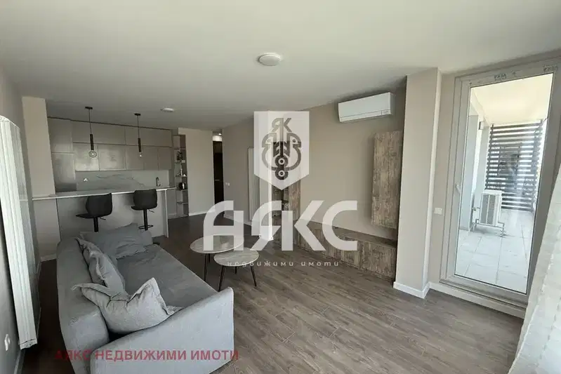 3-bedroom apartment in Sofia, Studentski Grad