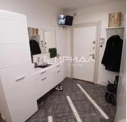 Photo 5 — Four-room apartment in Sveta Troitsa with three aspects