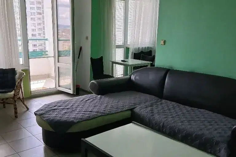 Spacious 2-room apartment in Sveta Troitsa with three balconies