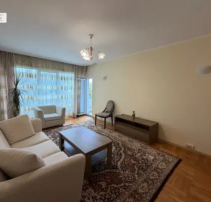 Снимка 3 — Тристаен апартамент с две тераси в Света Троица, София
