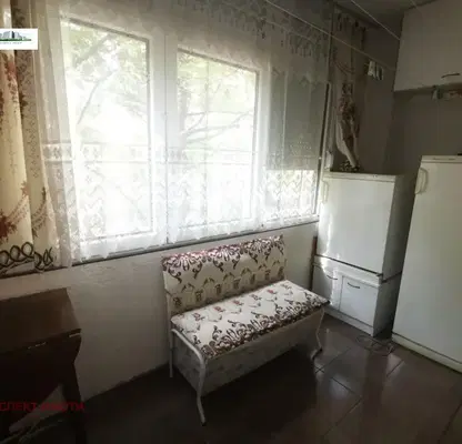 Снимка 2 — 3-стаен апартамент в Света Троица с две остъклени тераси