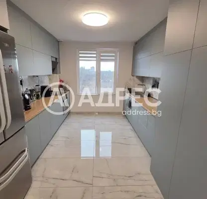 Photo 2 — Three-room apartment with garage in Vitosha district, Sofia