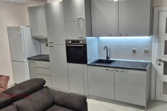 Three-room apartment with balcony in Vitosha district, Sofia