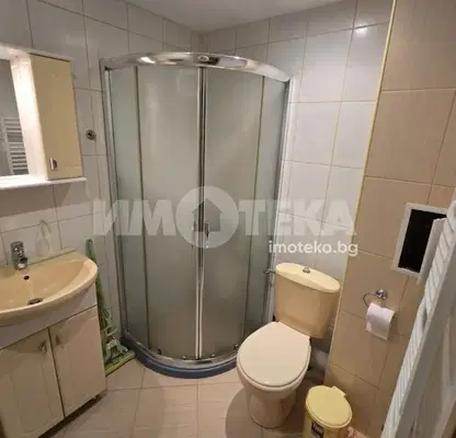 Снимка 4 — Тристаен апартамент с тераса в кв. Витоша, София