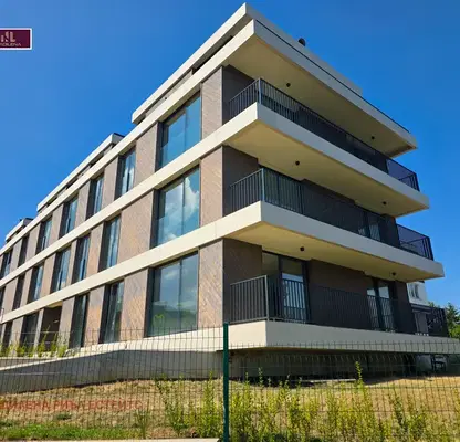 Photo 2 — Spacious 4-room apartment in Malinova dolina with parking space