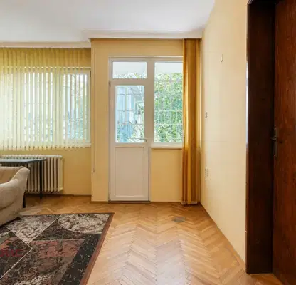 Photo 4 — Three-room apartment in Yavorov with functional layout