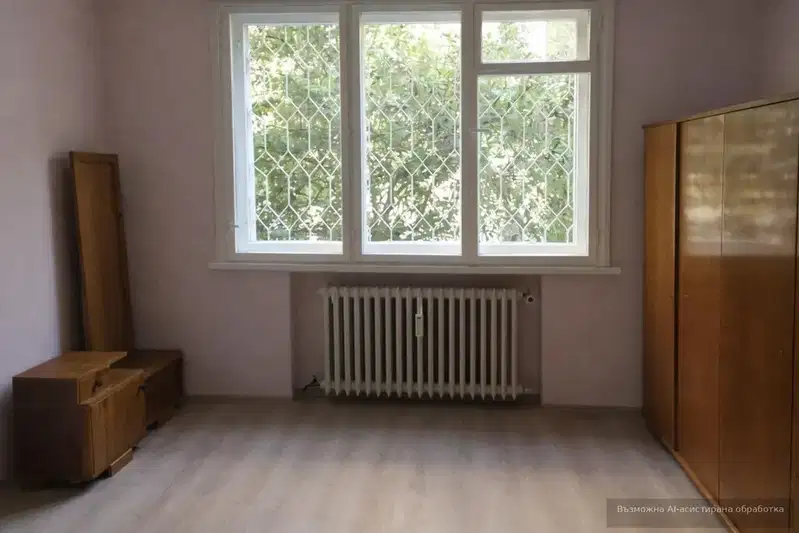 Three-room apartment with 100 sq m in Yavorov, Sofia