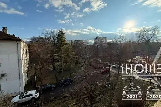 Two-room apartment in Zapaden Park with balcony in Sofia