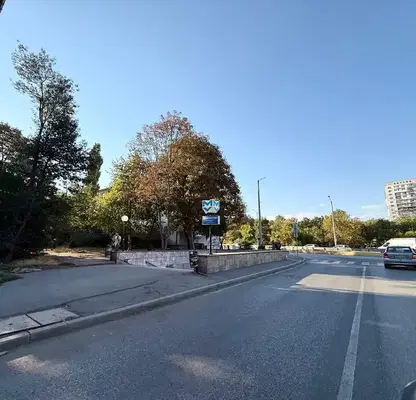 Снимка 2 — Двустаен апартамент в Западен парк, София, с балкон