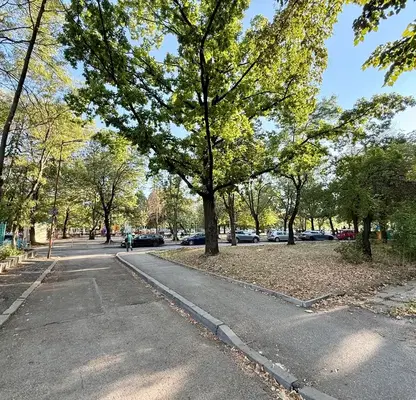 Снимка 4 — Двустаен апартамент в Западен парк, София, с балкон