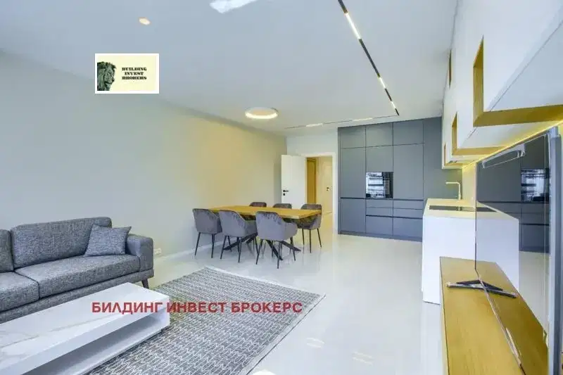 Three-room apartment in Zona B-18, Sofia with parking space