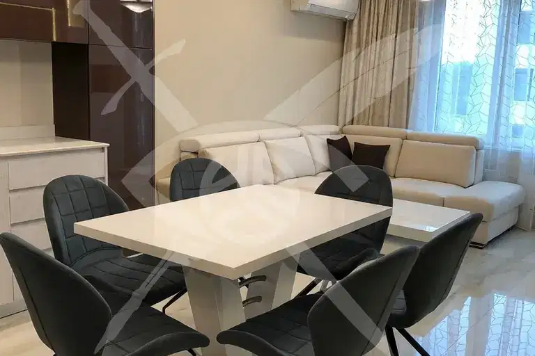 Two-room apartment with terrace in Zona B-18, Sofia
