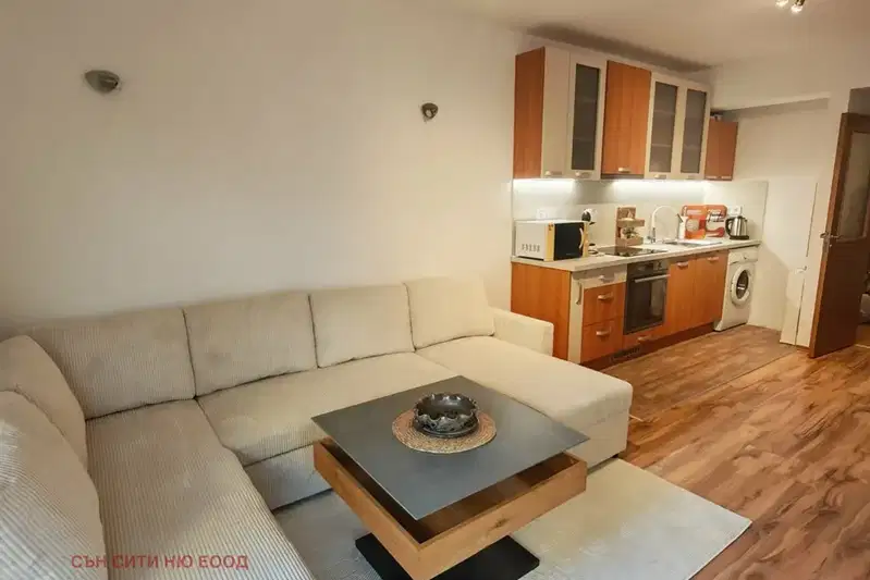 Three-room apartment with two terraces in Zona B-18, Sofia