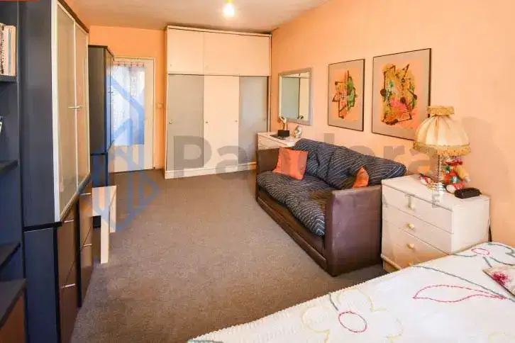2-bedroom apartment in Sofia, Zona B-19