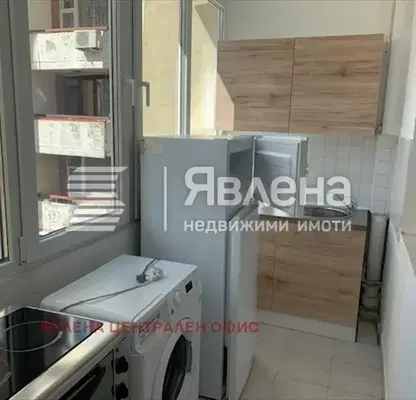 Снимка 5 — Двустаен апартамент с южно изложение в Зона Б-5, София