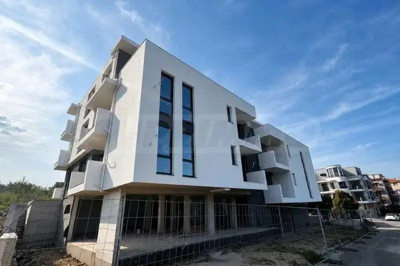 Studio apartment with yard in Sozopol, m-t Misarya