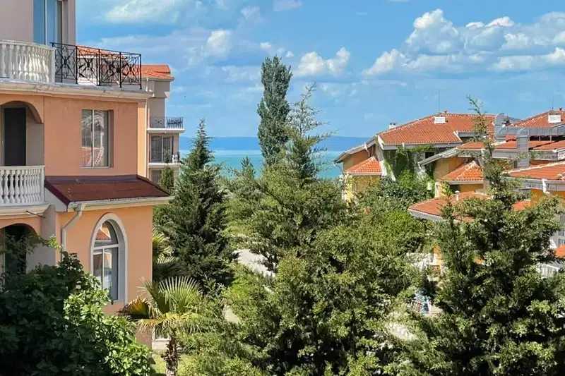 2-room apartment in Sozopol with balcony and elevator