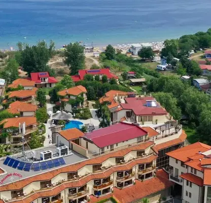 Снимка 2 — Двустаен апартамент на първа линия море в Созопол, Златна рибка