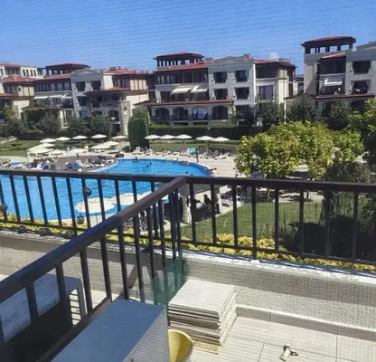 Снимка 3 — Двустаен апартамент с тераса в Созопол, Green Life Beach Resort