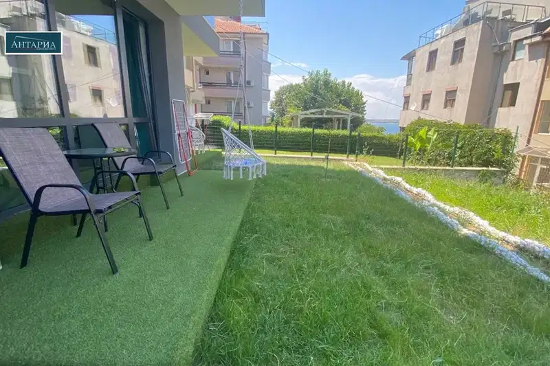 Three-room apartment with yard and sea view in Sozopol, Nov grad