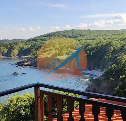 Снимка 3 — Тристаен апартамент с гледка море в Созопол, Свети Тома