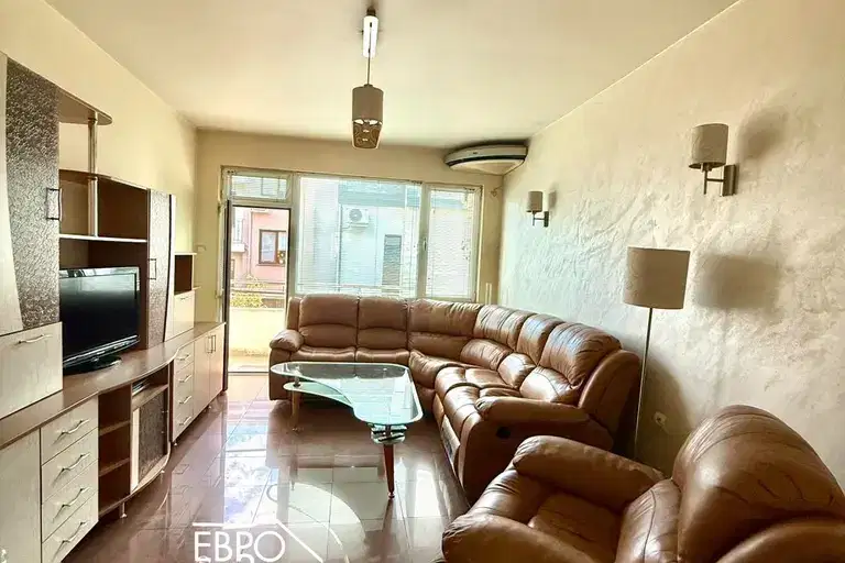 4-bedroom apartment in Stara Zagora, Ayazmoto