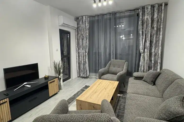 3-room apartment in Stara Zagora, Kapitan Petko Voivoda with parking space