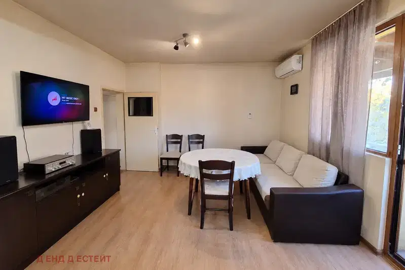 Four-room apartment in the centre of Stara Zagora with parking space