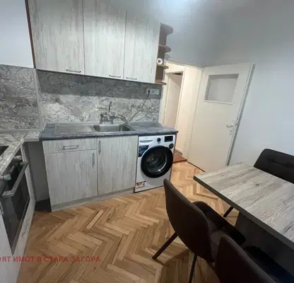 Снимка 3 — 4-стаен апартамент в Център на Стара Загора с три тераси
