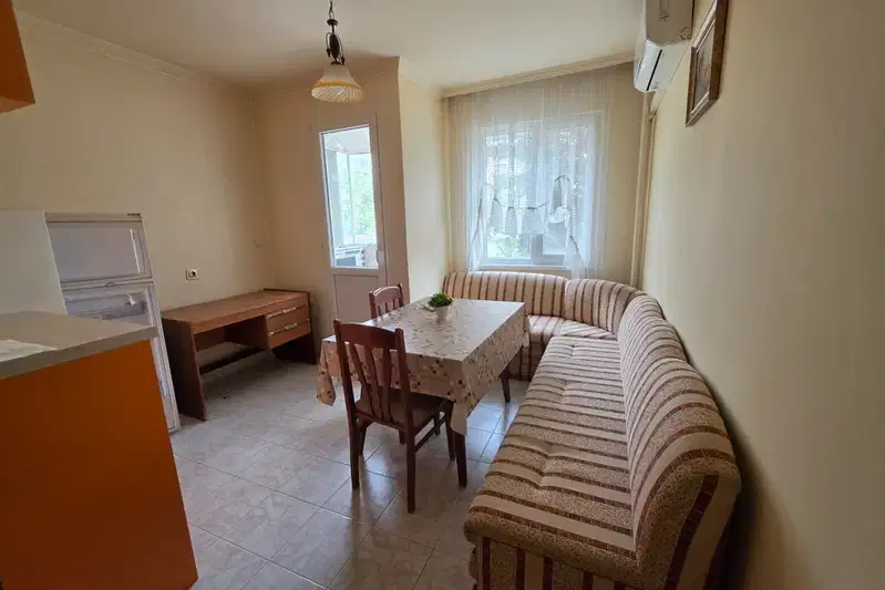 4-bedroom apartment in Stara Zagora, Opylchenski