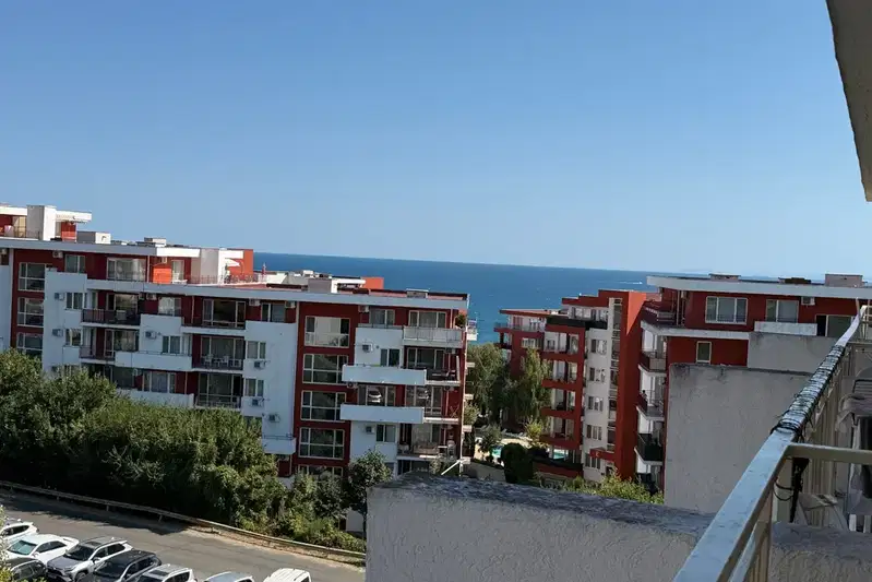 Едностаен апартамент с тераса и морска гледка в Свети Влас