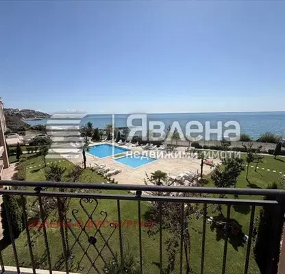 Photo 2 — Two-room apartment with sea view in Sveti Vlas