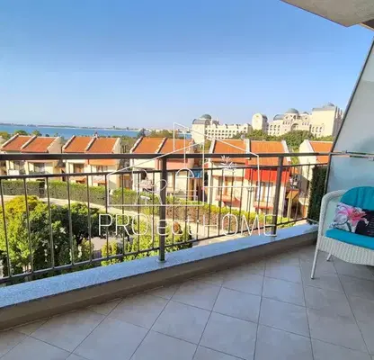 Photo 4 — Spacious 2-room apartment with sea view in Sveti Vlas
