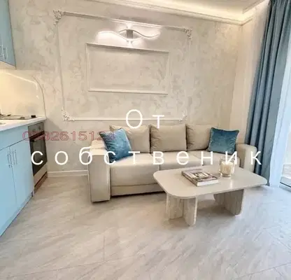 Снимка 3 — Двустаен апартамент на първа линия в Свети Влас с веранда
