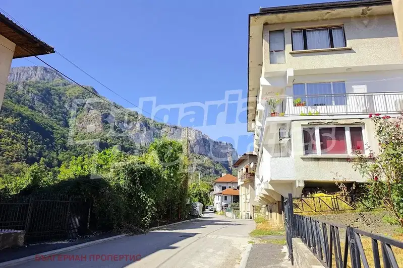 3-bedroom apartment in Lovech, Teteven