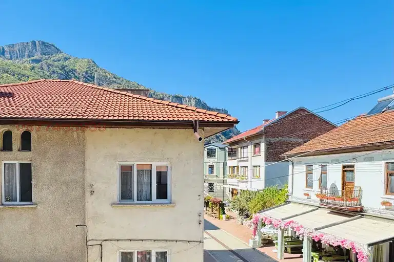 3-bedroom apartment in Lovech, Teteven
