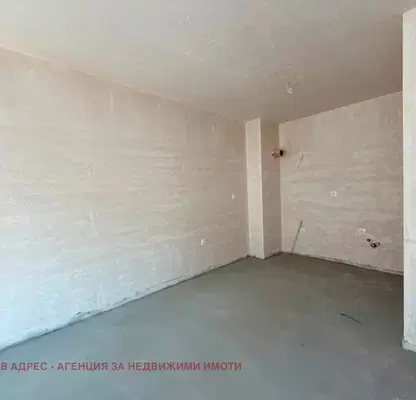 Снимка 2 — Двустаен апартамент с тераса в Център, Търговище
