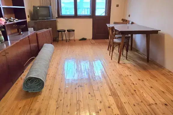 4-bedroom apartment in Tyrgovishte, Centyr