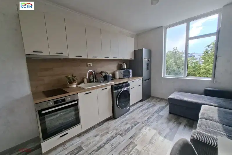 Three-room apartment in Targovishte, Varosha with terrace