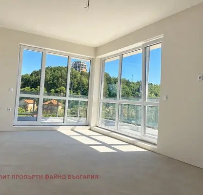 Photo 4 — Two-room apartment with panoramic terrace in Asparuhovo, Varna