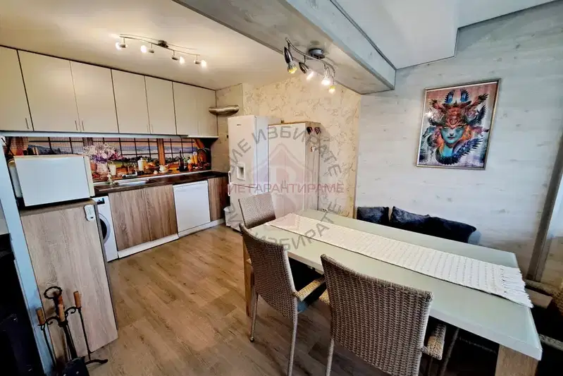 Three-room apartment with panoramic terrace in Asparuhovo, Varna